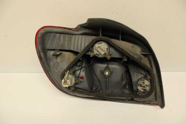 FEU ARRIERE DROIT TOYOTA YARIS -3/2003 - Vue 2